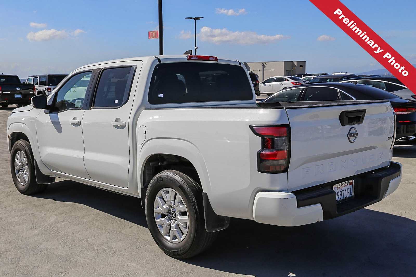 Used 2022 Nissan Frontier SV RWD image 6