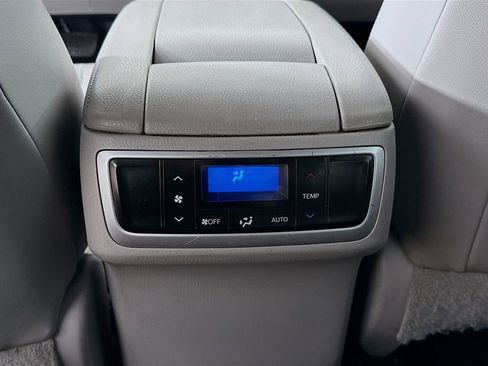 Used 2015 Toyota Highlander Plus AWD/4WD image 23