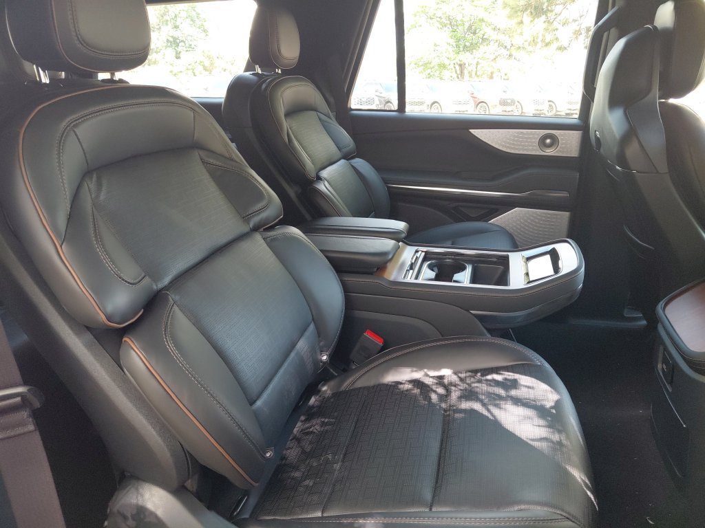 New 2026 Lincoln Navigator Black Label AWD/4WD image 37
