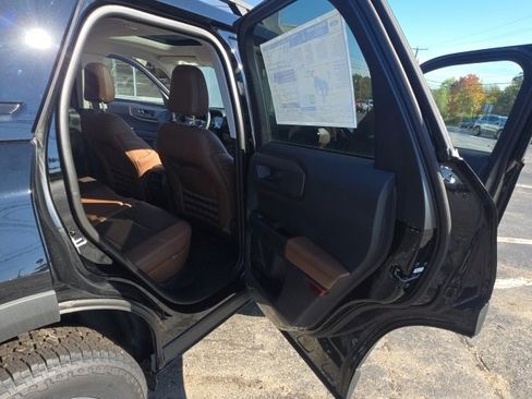 Used 2024 Ford Bronco Sport Badlands w/ Premium Package image 23