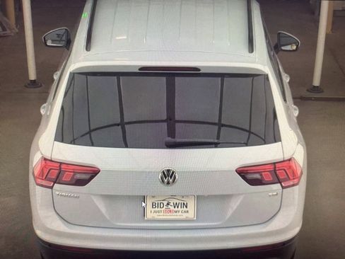 Used 2018 Volkswagen Tiguan S image 6