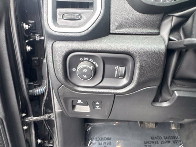 Used 2023 RAM 1500 Big Horn AWD/4WD image 28