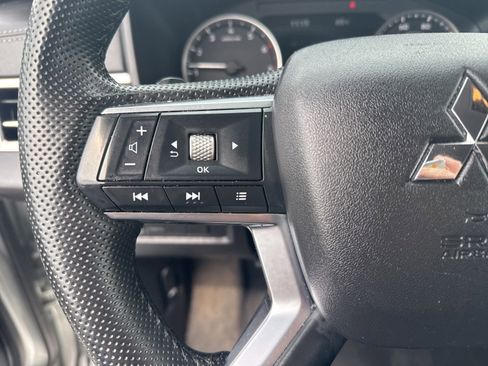 Used 2024 Mitsubishi Outlander SE AWD/4WD image 20