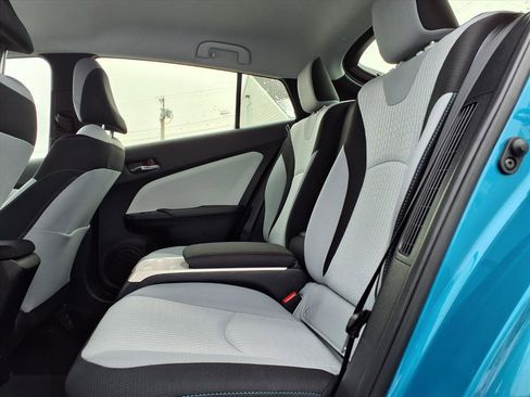 Used 2018 Toyota Prius Prime Plus image 7