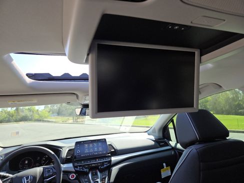New 2026 Honda Odyssey Touring image 22