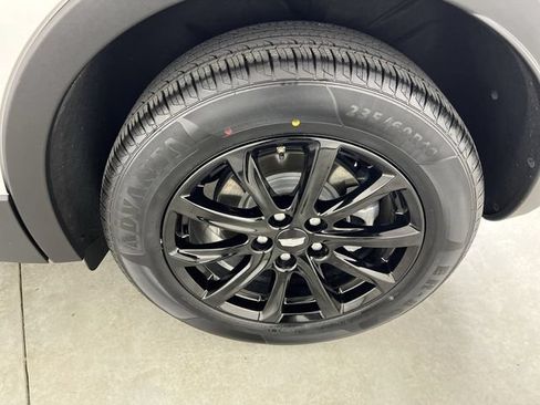 Certified 2023 Cadillac XT4 Luxury w/ Cold Weather Package FWD image 34