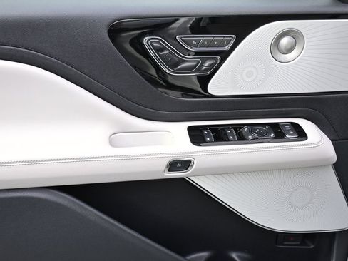 New 2026 Lincoln Aviator Reserve AWD/4WD image 23