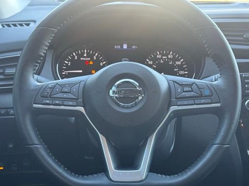 Used 2022 Nissan Rogue Sport SL image 15