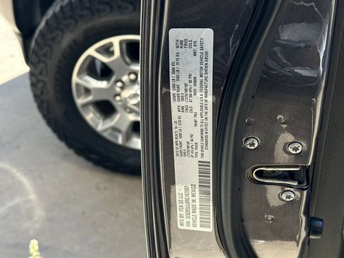 Used 2024 RAM 3500 Laramie AWD/4WD image 28