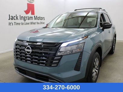 New 2026 Nissan Pathfinder SL