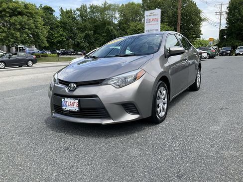 Used 2016 Toyota Corolla LE FWD image 1