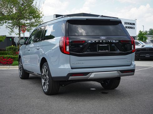 Used 2026 Ford Expedition Max Platinum w/ Platinum Ultimate Package AWD/4WD image 8