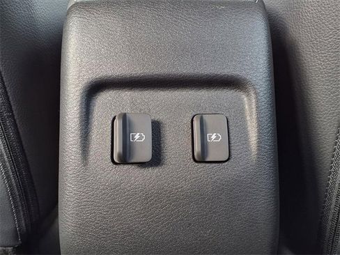 Certified 2023 Nissan Kicks SR w/ SR Premium Package image 18