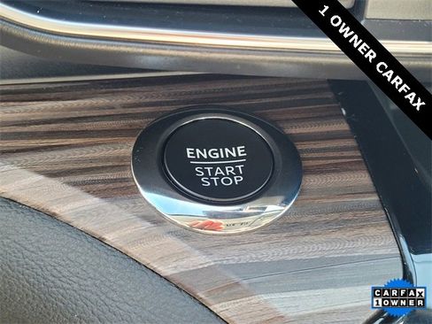 Used 2023 Ford Explorer Limited image 19