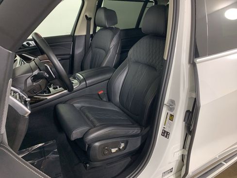 Used 2025 BMW X7 xDrive40i AWD/4WD image 33