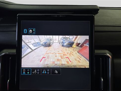 Used 2025 GMC Acadia Elevation image 19