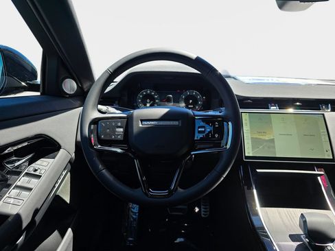 New 2026 Land Rover Range Rover Evoque Hoxton AWD/4WD image 16