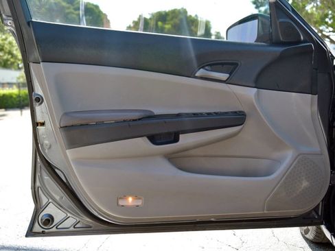 Used 2012 Honda Accord LX image 16