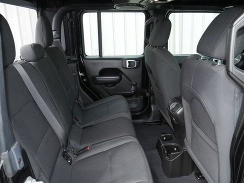 Used 2023 Jeep Gladiator Sport AWD/4WD image 23