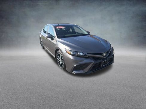 Used 2024 Toyota Camry SE AWD/4WD image 8