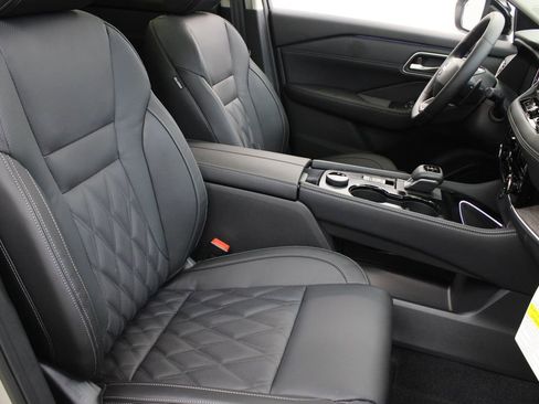 New 2026 Nissan Rogue Platinum w/ Platinum Premium Package image 25