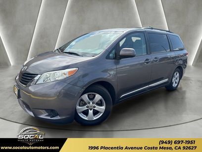 Used 2012 Toyota Sienna LE w/ Towing Pkg