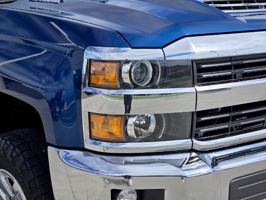 Used 2017 Chevrolet Silverado 3500 LTZ w/ Duramax Plus Package AWD/4WD image 33
