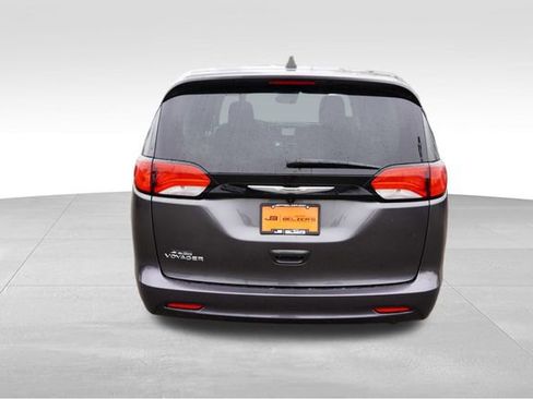 Certified 2023 Chrysler Voyager LX FWD image 7