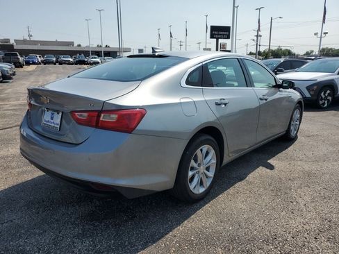 Used 2025 Chevrolet Malibu LT FWD image 4