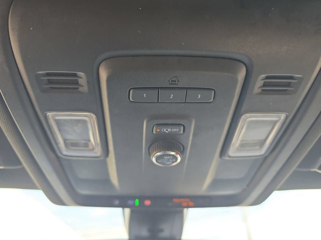 Used 2021 GMC Yukon SLT AWD/4WD image 35