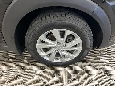 Used 2020 Hyundai Tucson SE FWD image 2