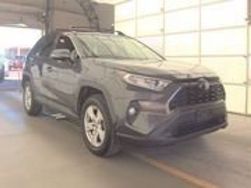 Used 2019 Toyota RAV4 XLE image 1