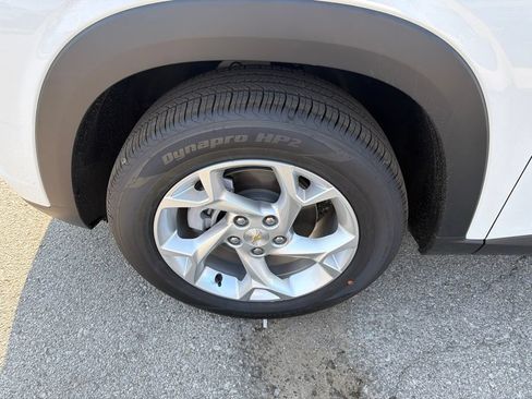 New 2026 Chevrolet Trax LS w/ LS Convenience Package FWD image 9