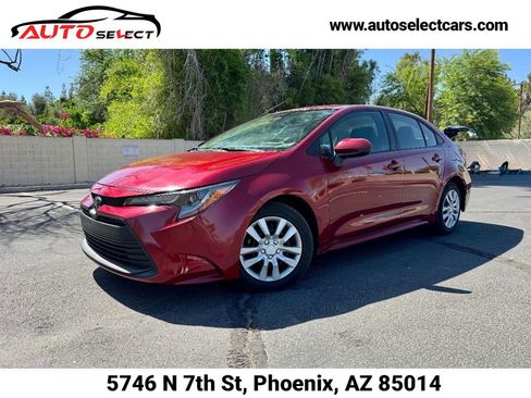 Used 2024 Toyota Corolla LE FWD image 1