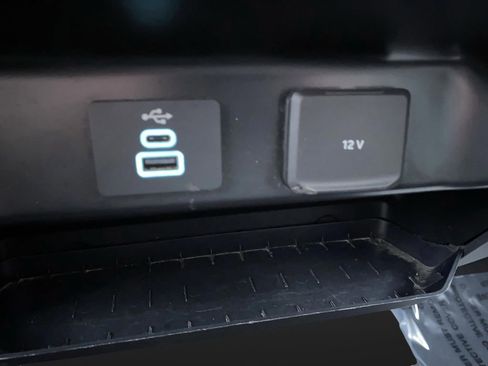 Used 2024 Ford F250 XLT image 25