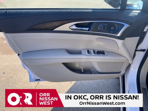 Used 2020 Lincoln MKZ Reserve w/ Elements Package image 12