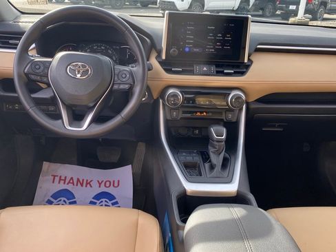 Used 2025 Toyota RAV4 XLE Premium image 9