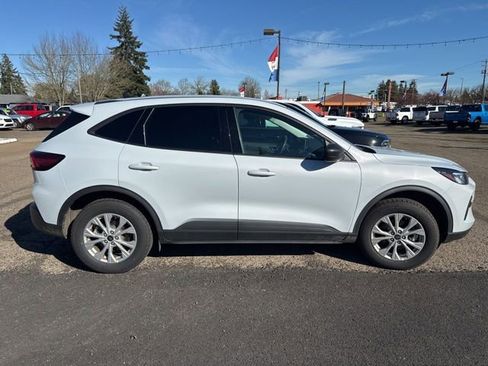 Used 2025 Ford Escape Active image 3