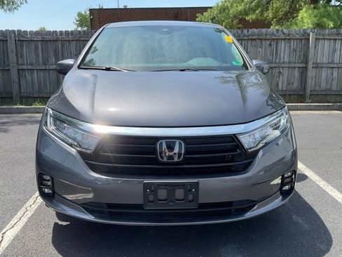 Certified 2024 Honda Odyssey Touring image 2