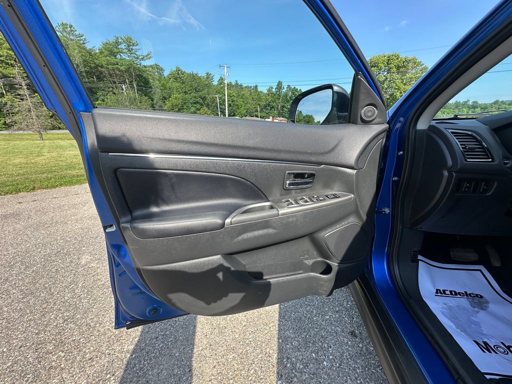 Used 2024 Mitsubishi Outlander Sport SE AWD/4WD image 10