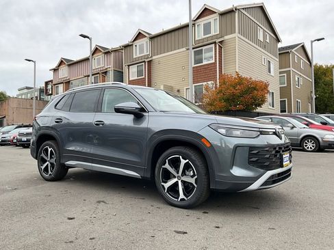 New 2026 Volkswagen Tiguan SE image 2