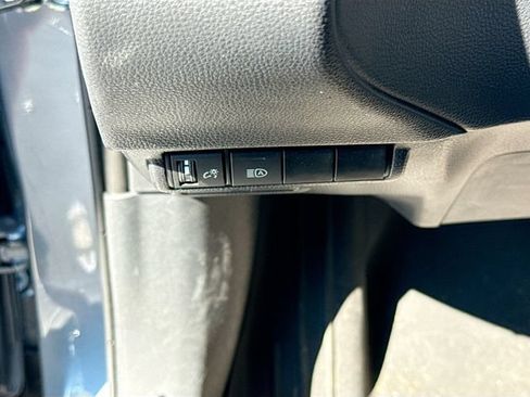 Used 2025 Toyota Corolla Cross XLE w/ Convenience Package AWD/4WD image 15