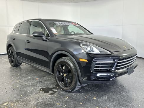 Used 2019 Porsche Cayenne image 2
