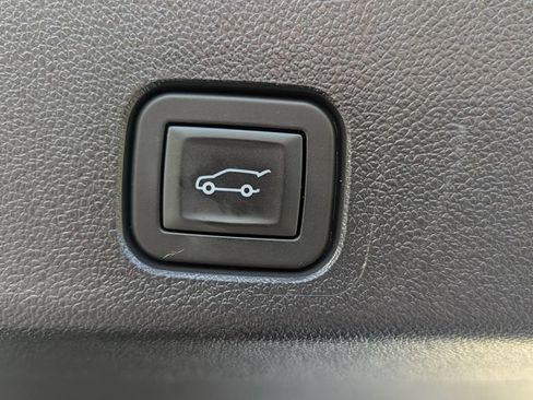 Used 2026 Buick Enclave Preferred AWD/4WD image 10