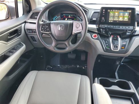 Used 2024 Honda Odyssey EX-L image 16