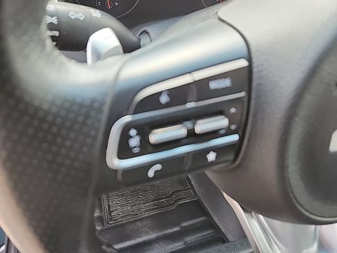 Used 2023 Kia Stinger GT2 image 11