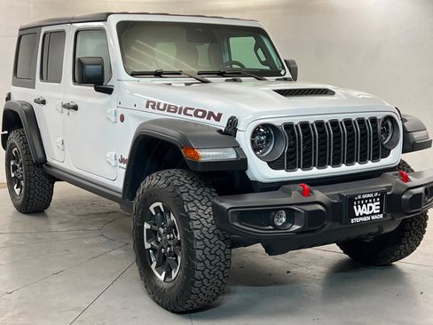 Used 2026 Jeep Wrangler Unlimited Rubicon AWD/4WD image 8