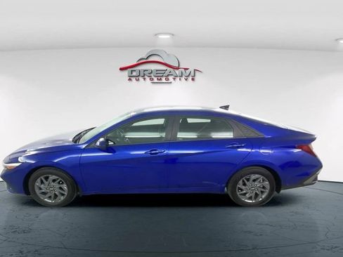 Used 2024 Hyundai Elantra SEL image 19