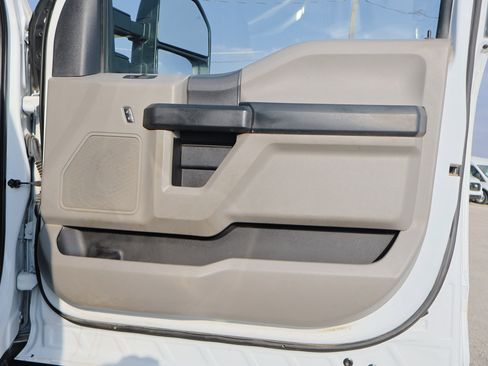 Used 2022 Ford F450 XL w/ Power Equipment Group image 35