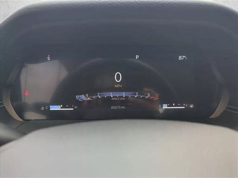 Used 2022 Jeep Grand Cherokee Limited AWD/4WD image 5
